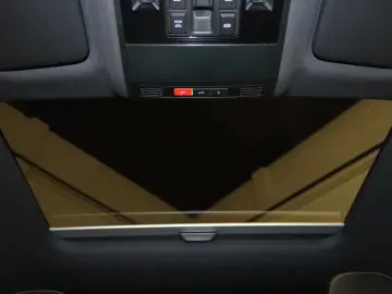 Superb 2.0 TDI SportLine 4x4-PANO-NAV-LED-AHK-