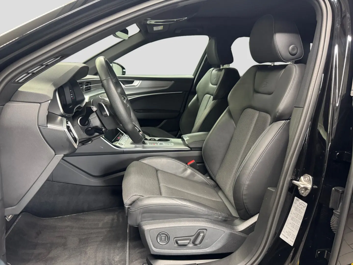 A6 Avant 45 TFSI quattro S line AHK Pano Lenkrad