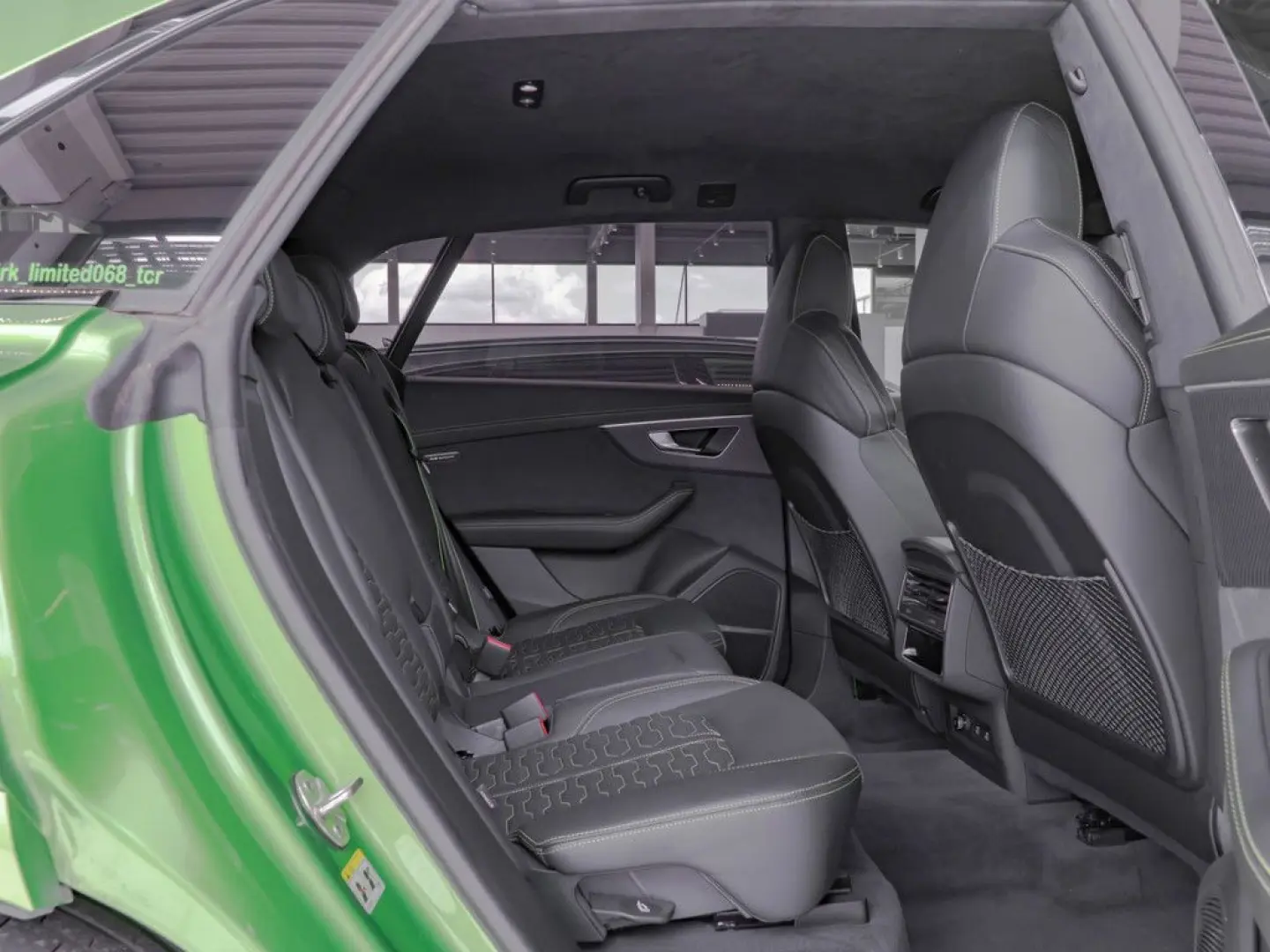 RS Q8 4.0 TFSI quattro tiptronic AHK STANDHZ. BT