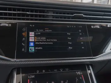 RS Q8 4.0 TFSI quattro tiptronic AHK STANDHZ. BT