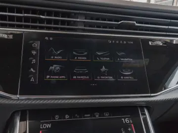 RS Q8 4.0 TFSI quattro tiptronic AHK STANDHZ. BT