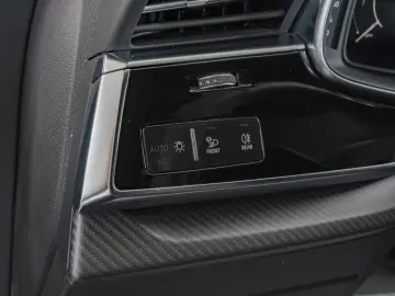 RS Q8 4.0 TFSI quattro tiptronic AHK STANDHZ. BT