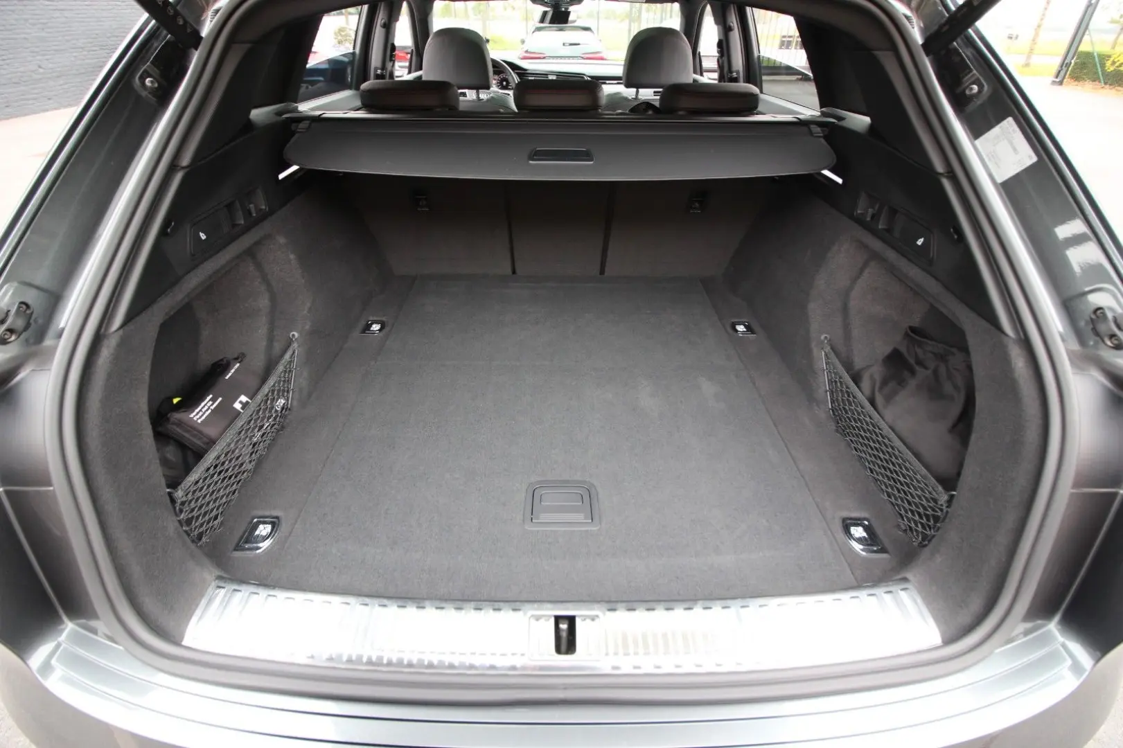 Q8 e-tron 55 quattro S line