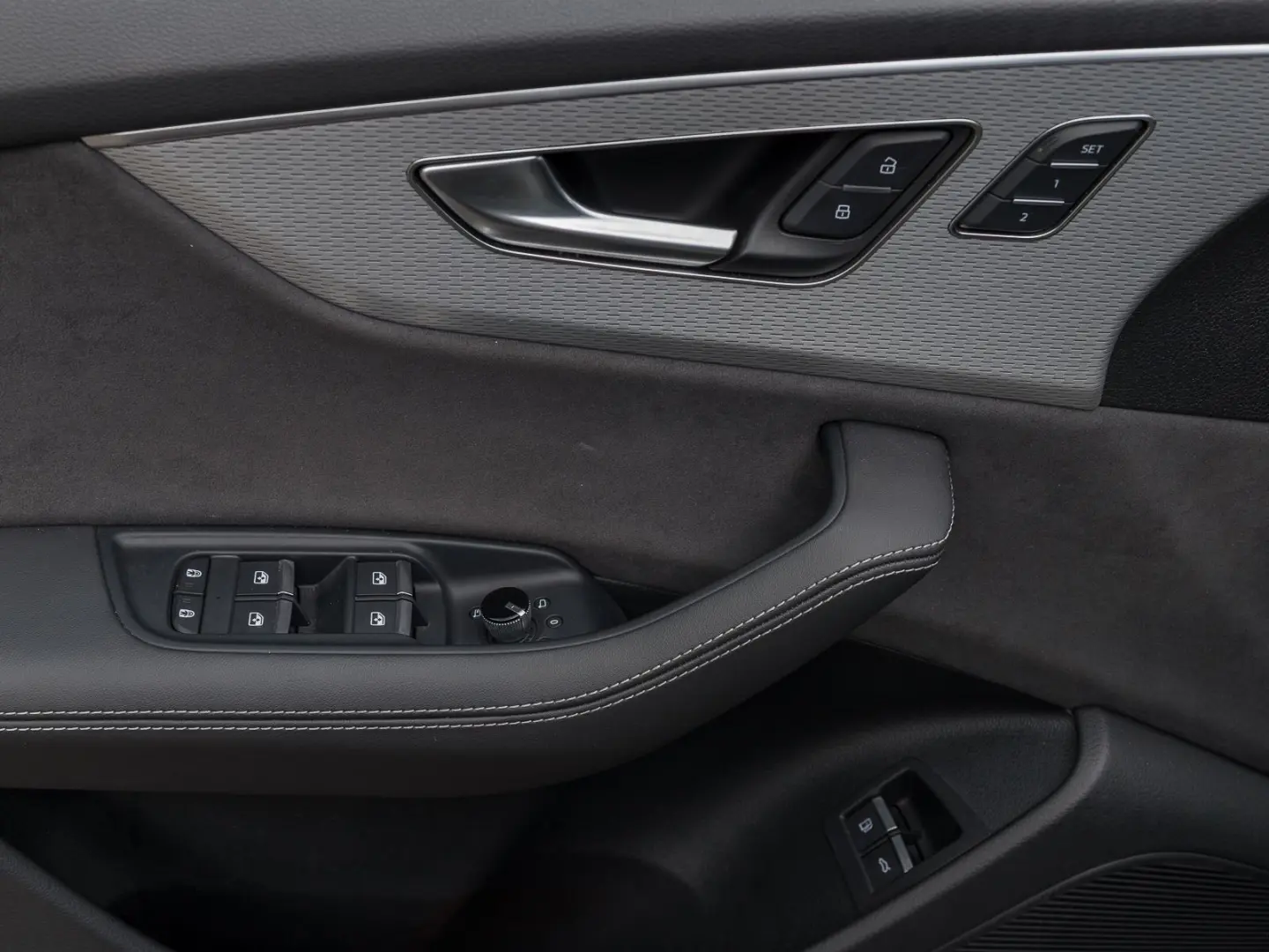 Q8 55 TFSIe Q S LINE FACELIFT  21  MATRIX