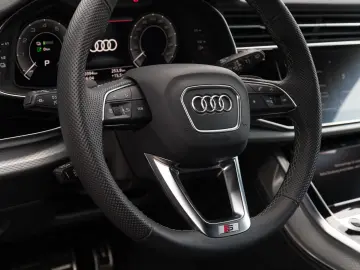 Q8 55 TFSIe Q S LINE FACELIFT  21  MATRIX