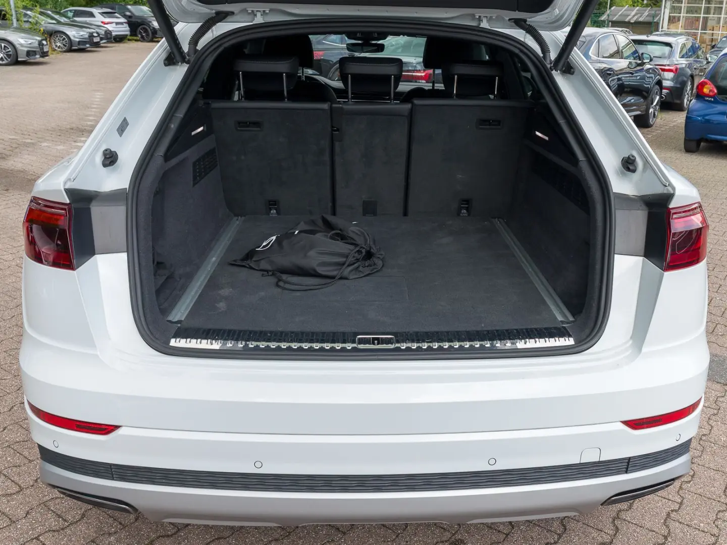 Q8 55 TFSIe Q S LINE FACELIFT  21  MATRIX