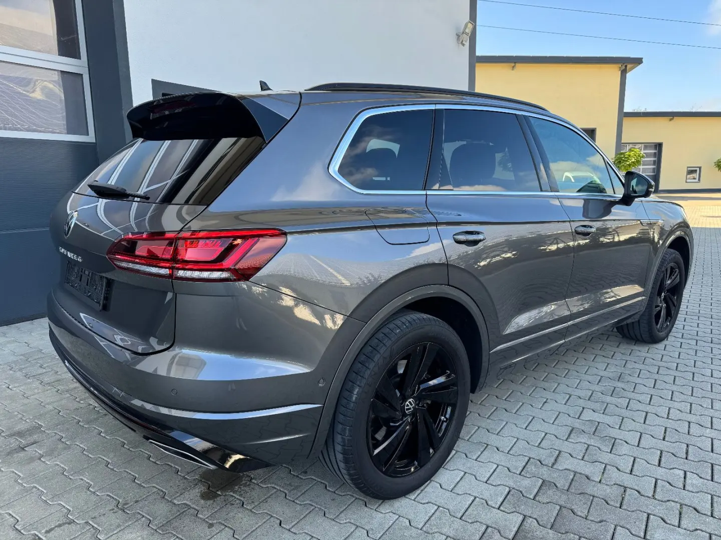 Volkswagen Touareg R-LINE PANORAMA 360  HUD DYNAUDIO