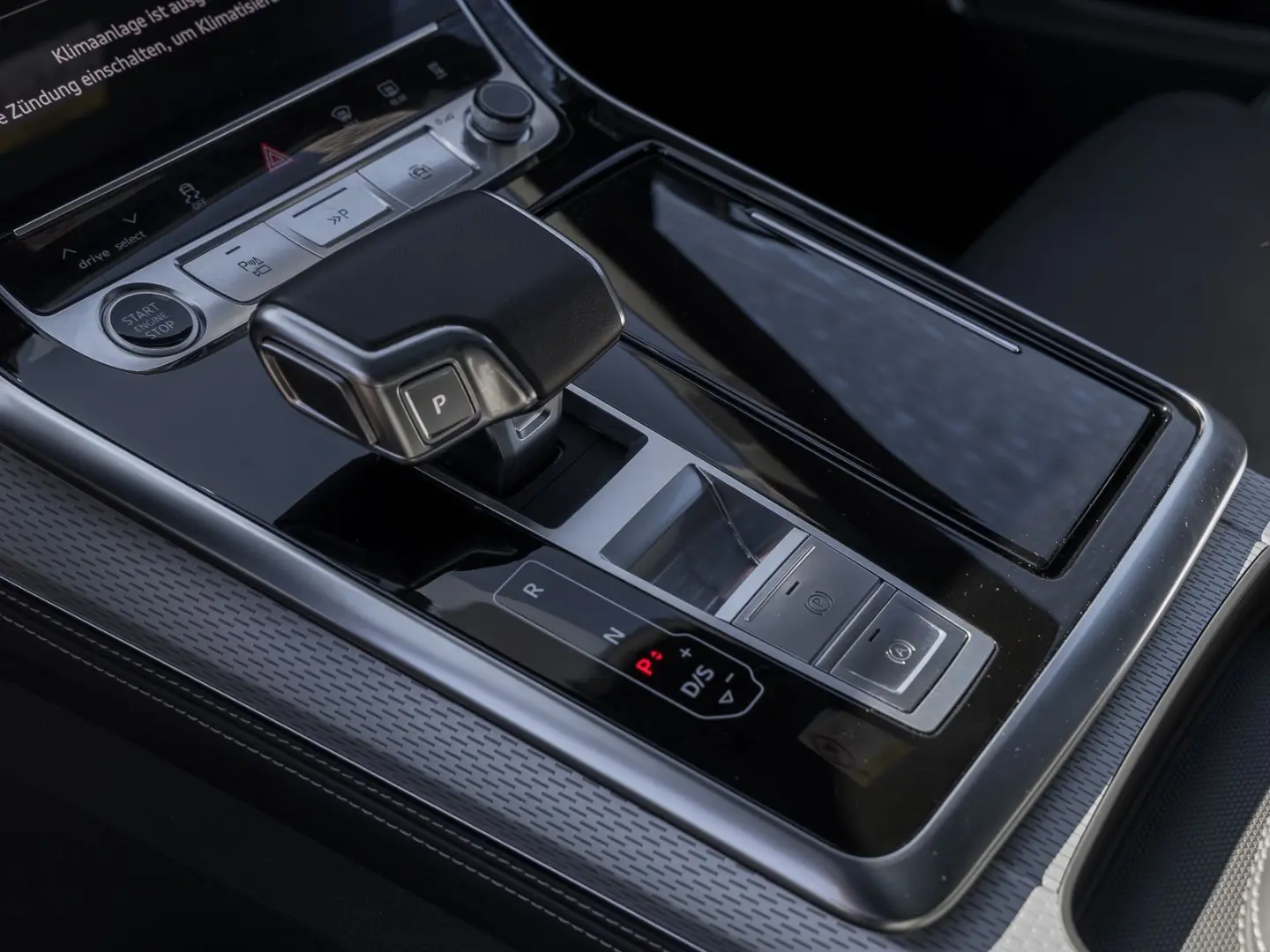 Q8 50 TDI Q 2x S LINE LM23 OPTIKPKT-SCHWARZ  BuO