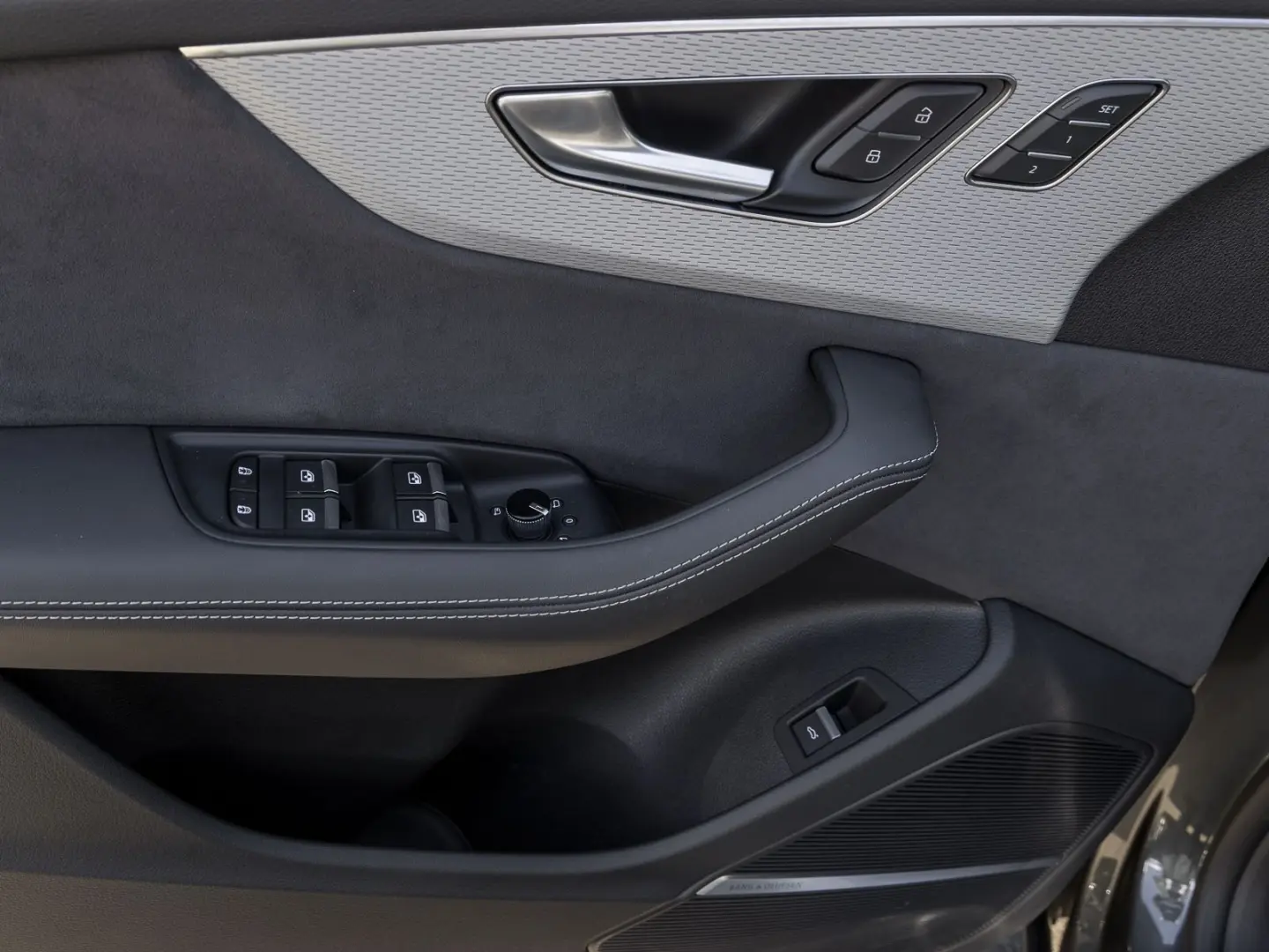 Q8 50 TDI Q 2x S LINE LM23 OPTIKPKT-SCHWARZ  BuO