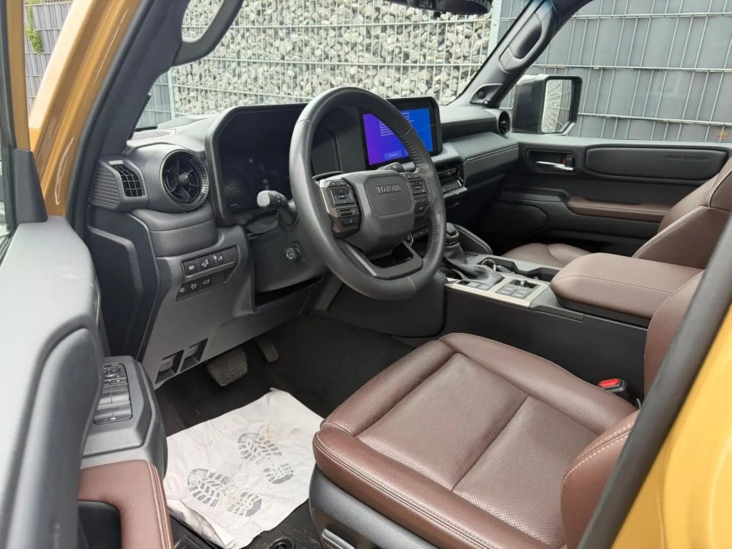 Land Cruiser 2.8 D-4D AT 5-S First Edition Pano