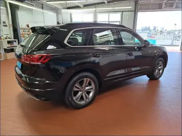 Volkswagen Touareg R-Line 4Motion LED Navi Leder