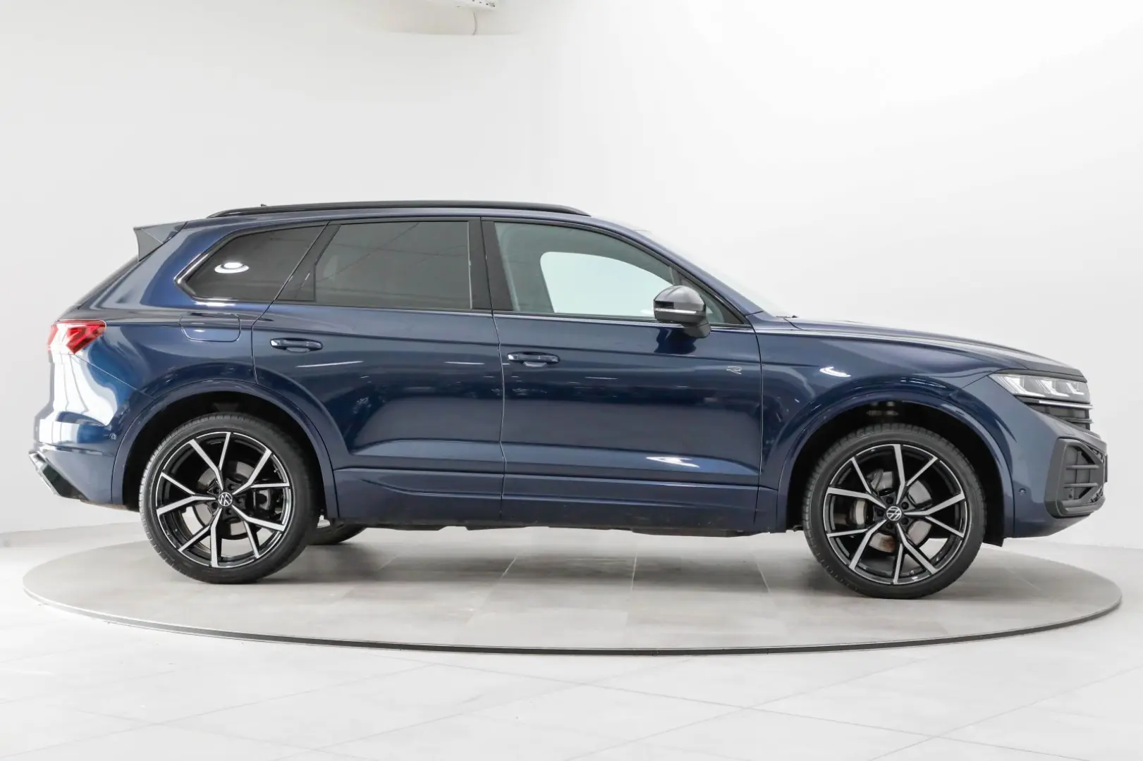 Touareg 3.0 TDI 4M DSG R-Line AHK StdHzg Matrix