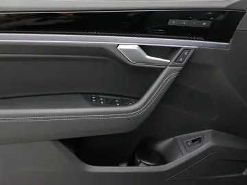 Touareg 3.0 TDI 4M DSG R-Line AHK StdHzg Matrix