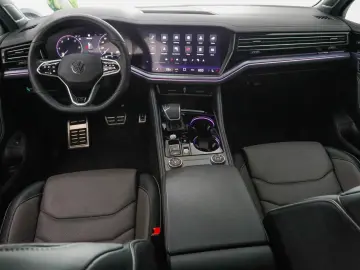 Touareg 3.0 TDI 4M DSG R-Line AHK StdHzg Matrix