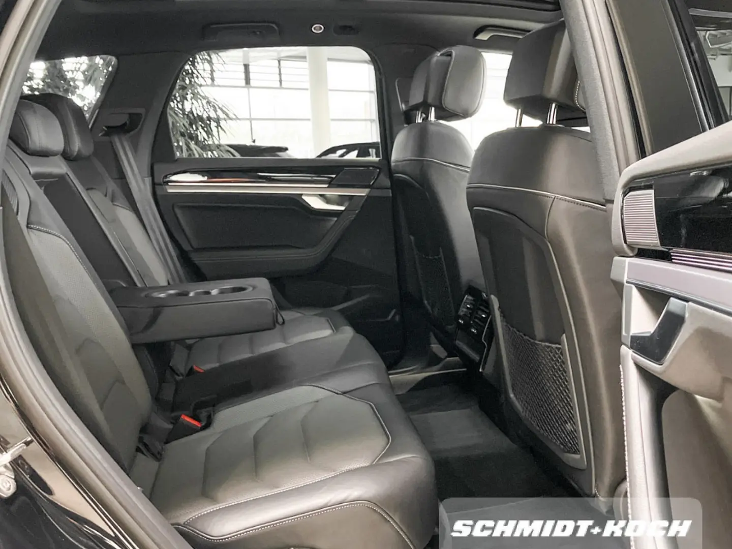 Touareg 3.0 V6 TDI R-Line 4M Tiptronic LEDER DAB