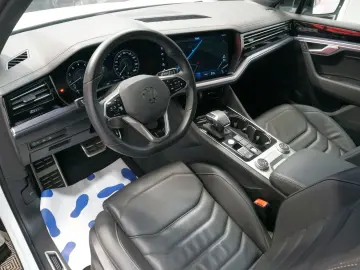 Touareg R-Line 4Motion3.0 TSI IQ.Light PANO LUFT