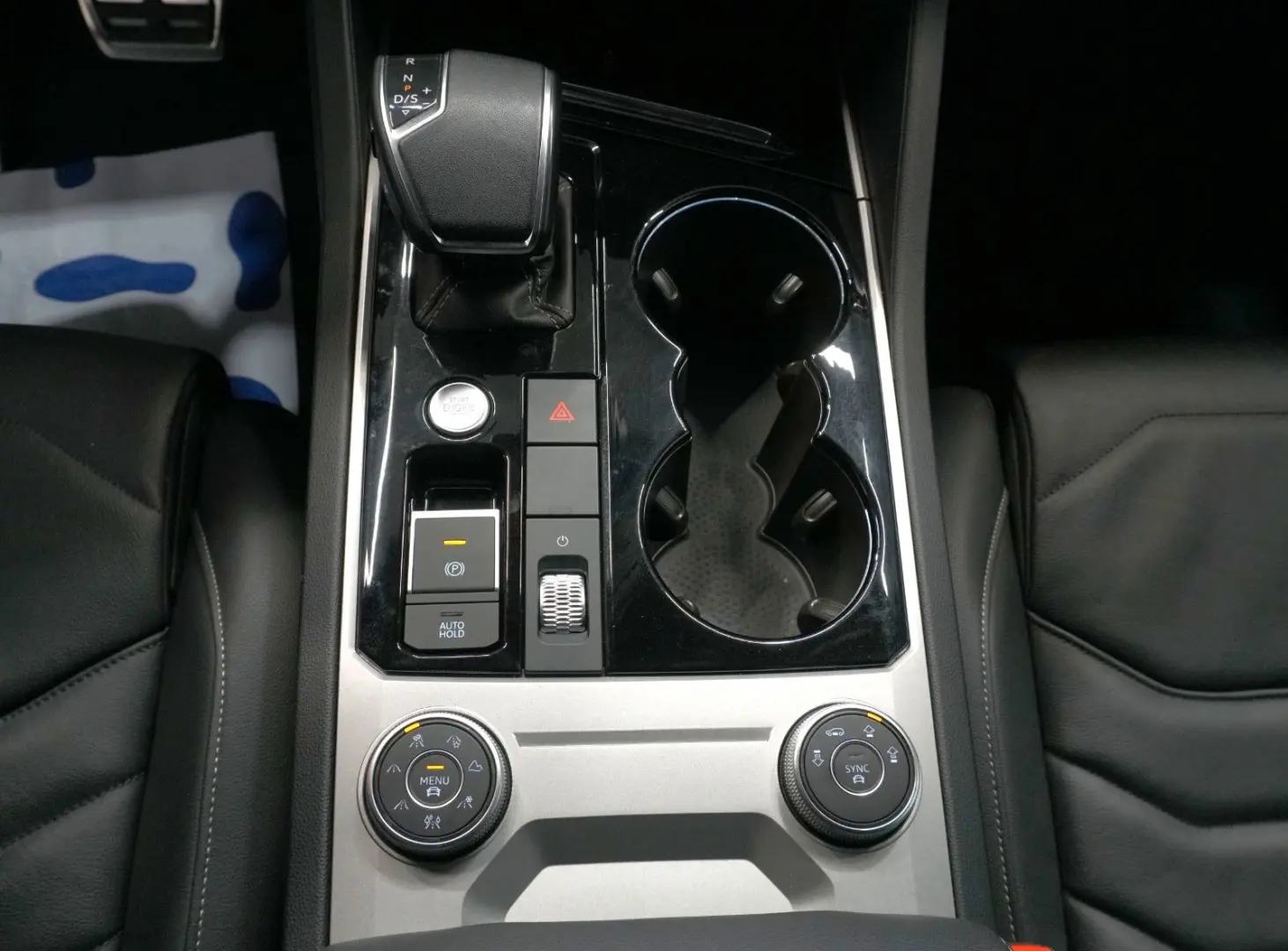 Touareg R-Line 4Motion3.0 TSI IQ.Light PANO LUFT