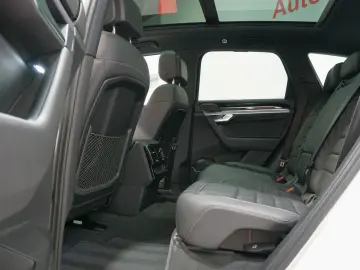 Touareg R-Line 4Motion3.0 TSI IQ.Light PANO LUFT