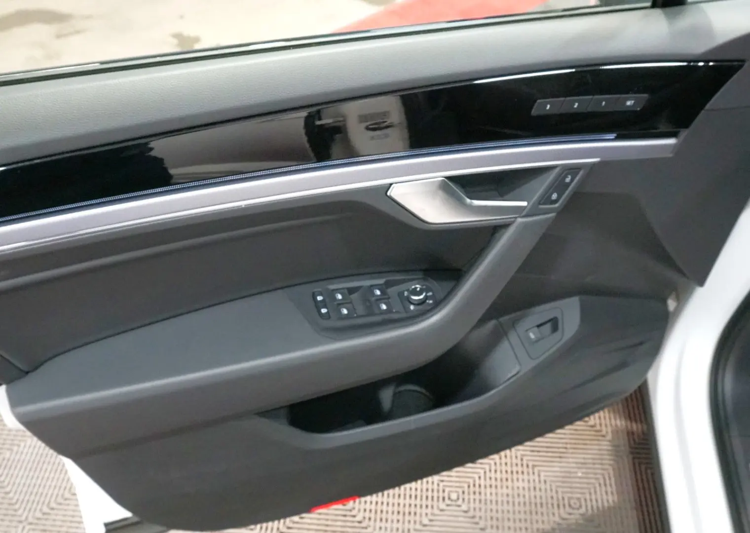 Touareg R-Line 4Motion3.0 TSI IQ.Light PANO LUFT