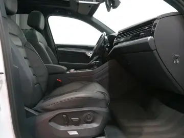 Touareg R-Line 4Motion3.0 TSI IQ.Light PANO LUFT