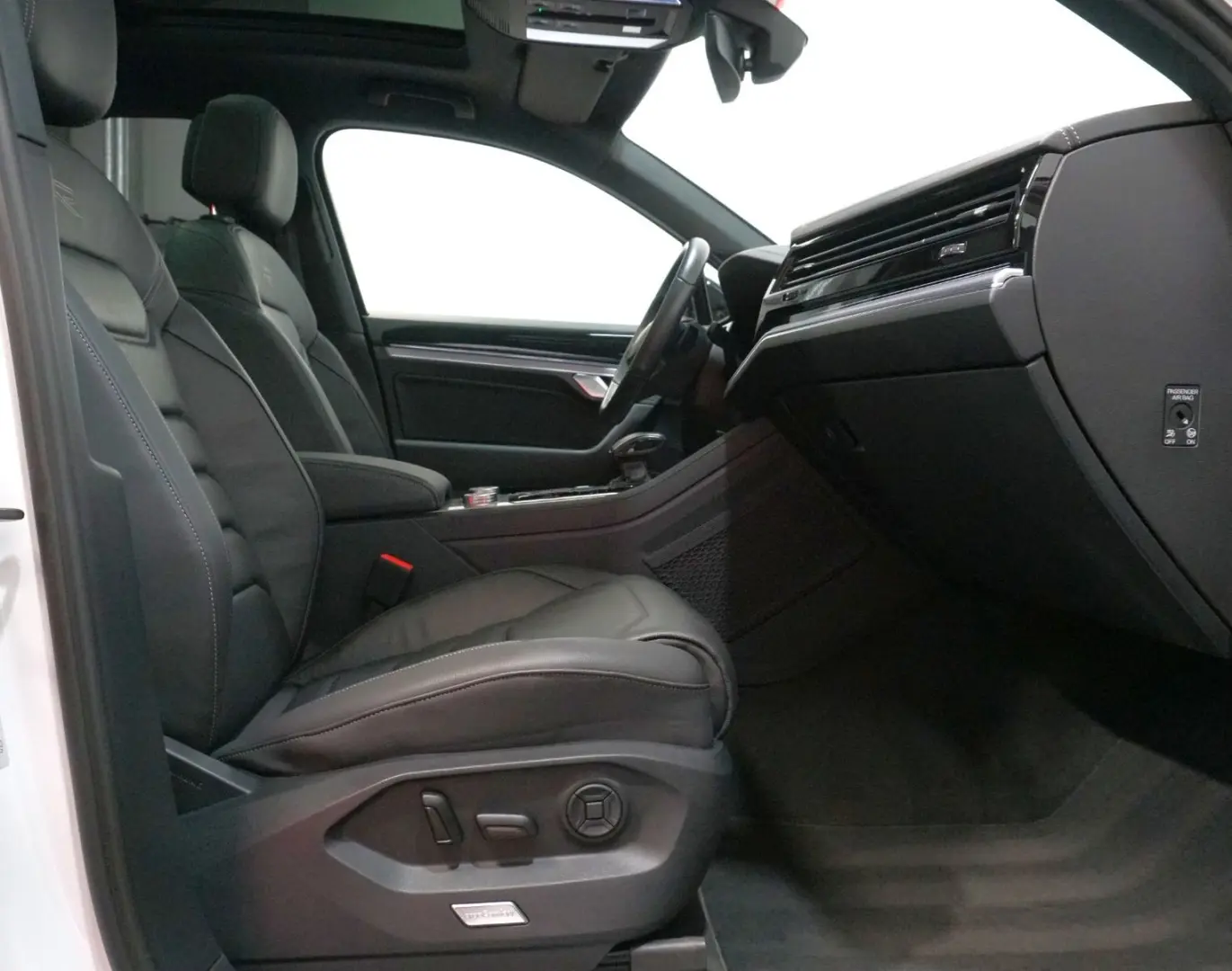 Touareg R-Line 4Motion3.0 TSI IQ.Light PANO LUFT