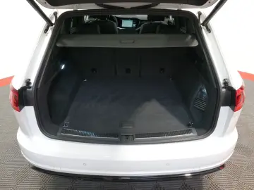 Touareg R-Line 4Motion3.0 TSI IQ.Light PANO LUFT