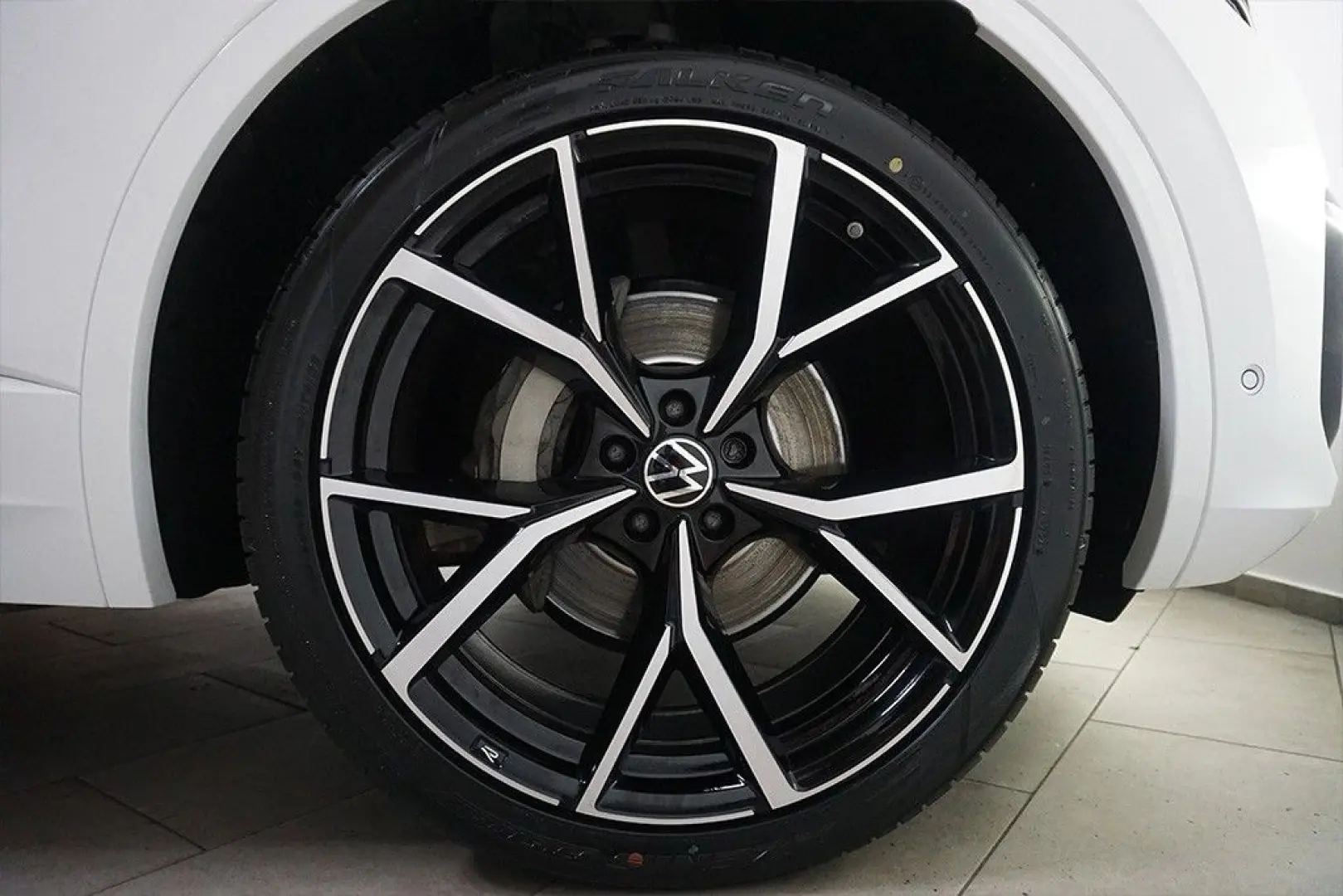 Touareg 3.0TDI Tiptr R-Line 4M Virtual AHJK Pano