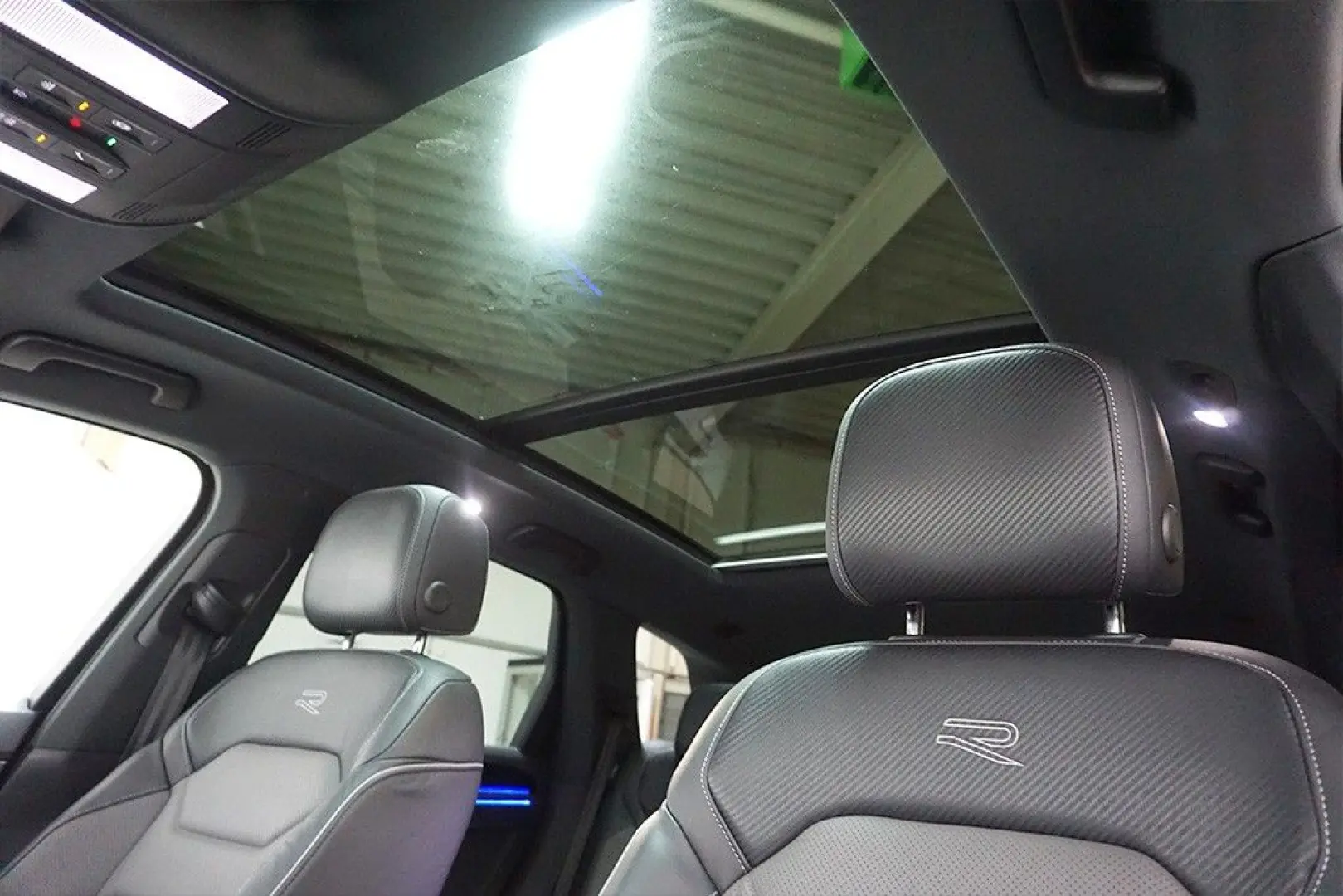 Touareg 3.0TDI Tiptr R-Line 4M Virtual AHJK Pano