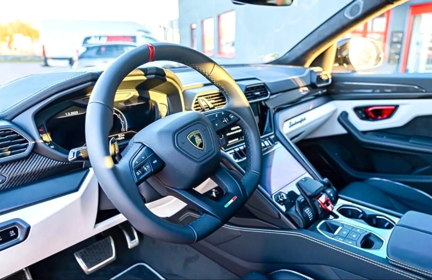 Urus S 4.0 V8  B&O HUD TV  Carbon Interieur