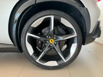 Purosangue      Ferrari Frankfurt