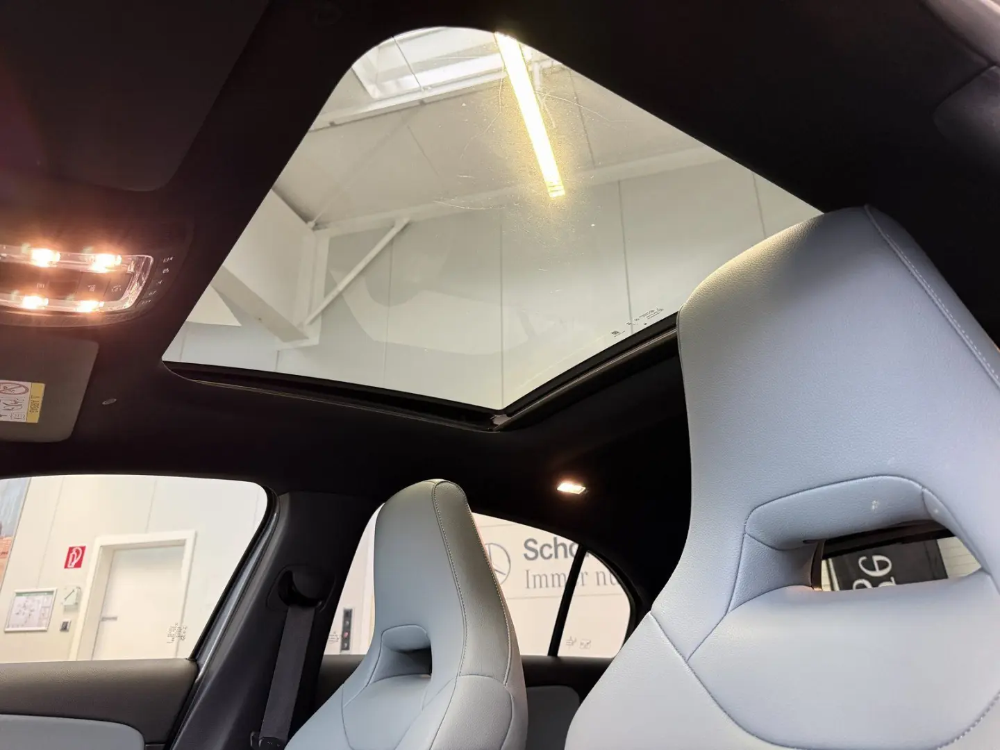 A 220d AMG DISTR STDHZ HUD PANO MBEAM NIGHT 360