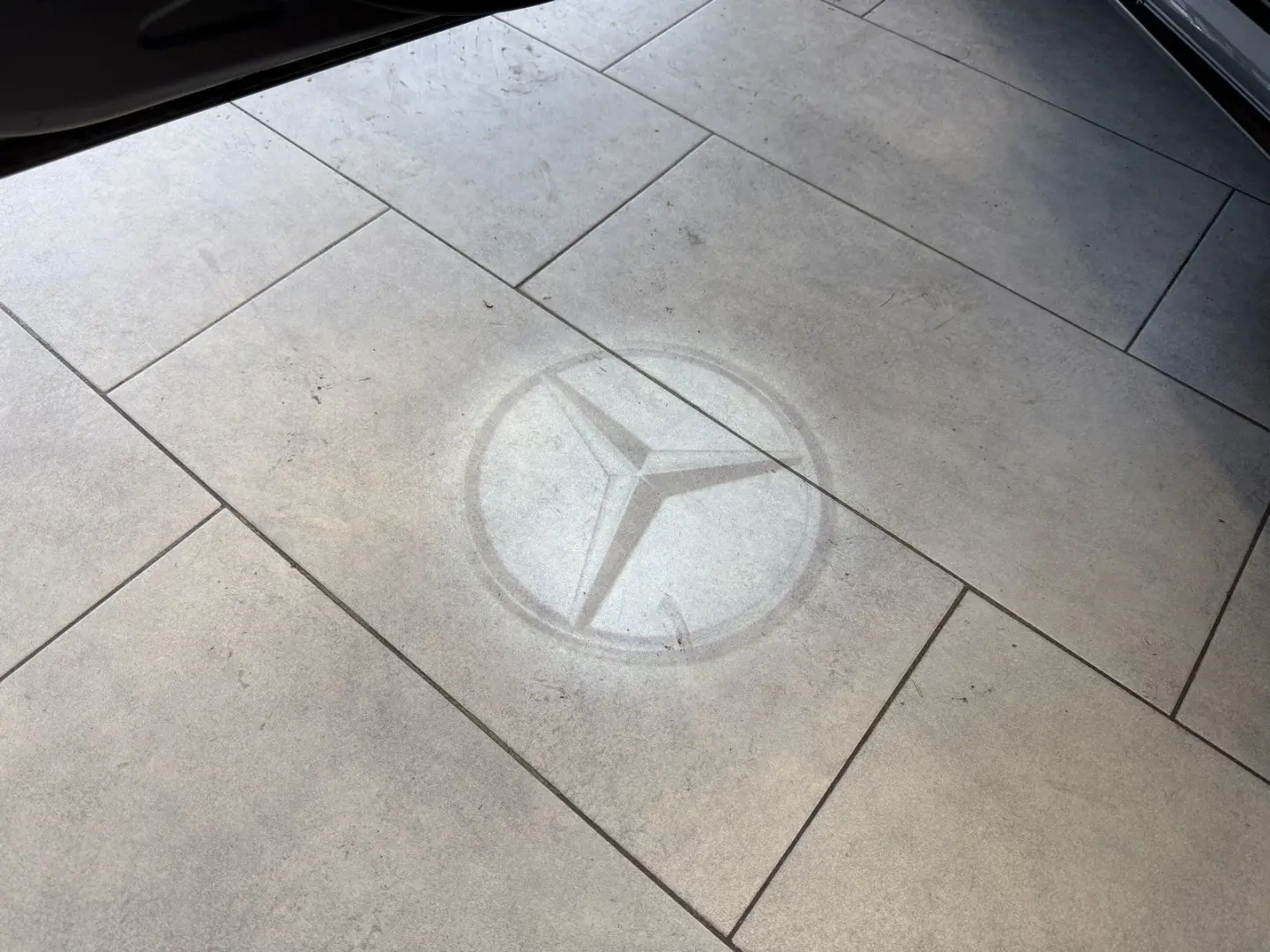 A 220d AMG DISTR STDHZ HUD PANO MBEAM NIGHT 360