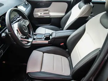 GLA 250 e AMG MBUX PANORAMA LEDER ANHZV