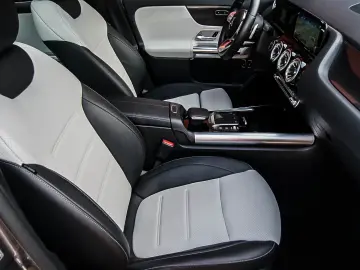 GLA 250 e AMG MBUX PANORAMA LEDER ANHZV