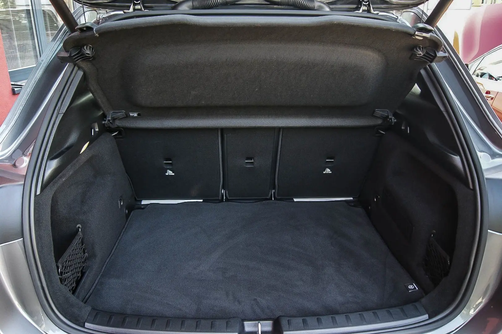 GLA 250 e AMG MBUX PANORAMA LEDER ANHZV