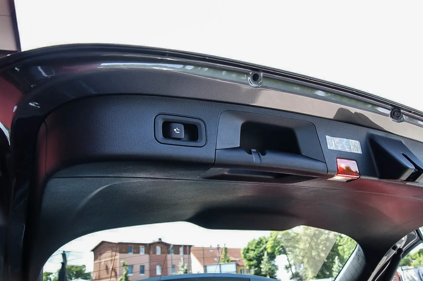 GLA 250 e AMG MBUX PANORAMA LEDER ANHZV