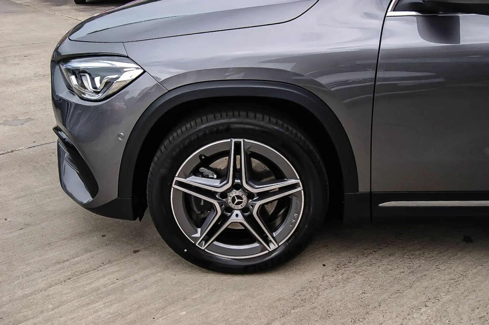 GLA 250 e AMG MBUX PANORAMA LEDER ANHZV