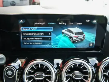 GLA 250 e AMG MBUX PANORAMA LEDER ANHZV