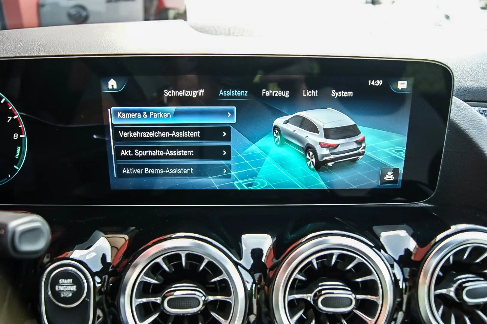 GLA 250 e AMG MBUX PANORAMA LEDER ANHZV