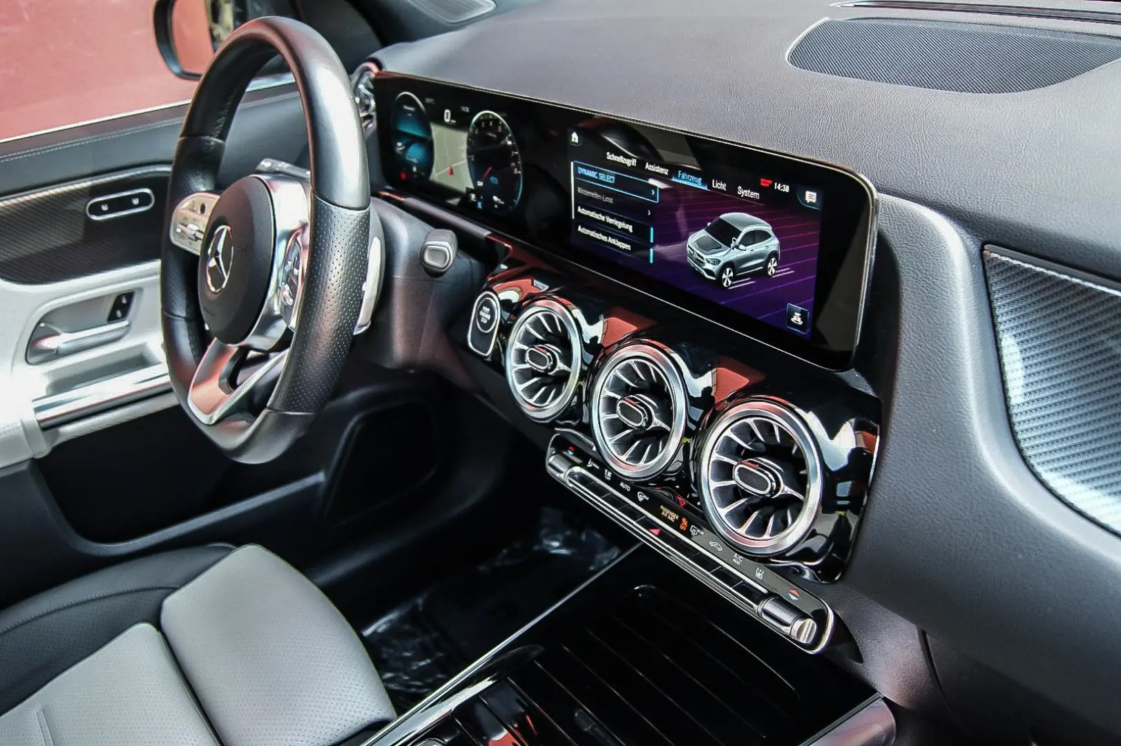 GLA 250 e AMG MBUX PANORAMA LEDER ANHZV