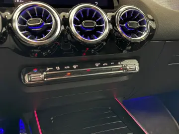 EQA 250 AMG KAMERA LED TOTW CARPLAY EASYPK DAB