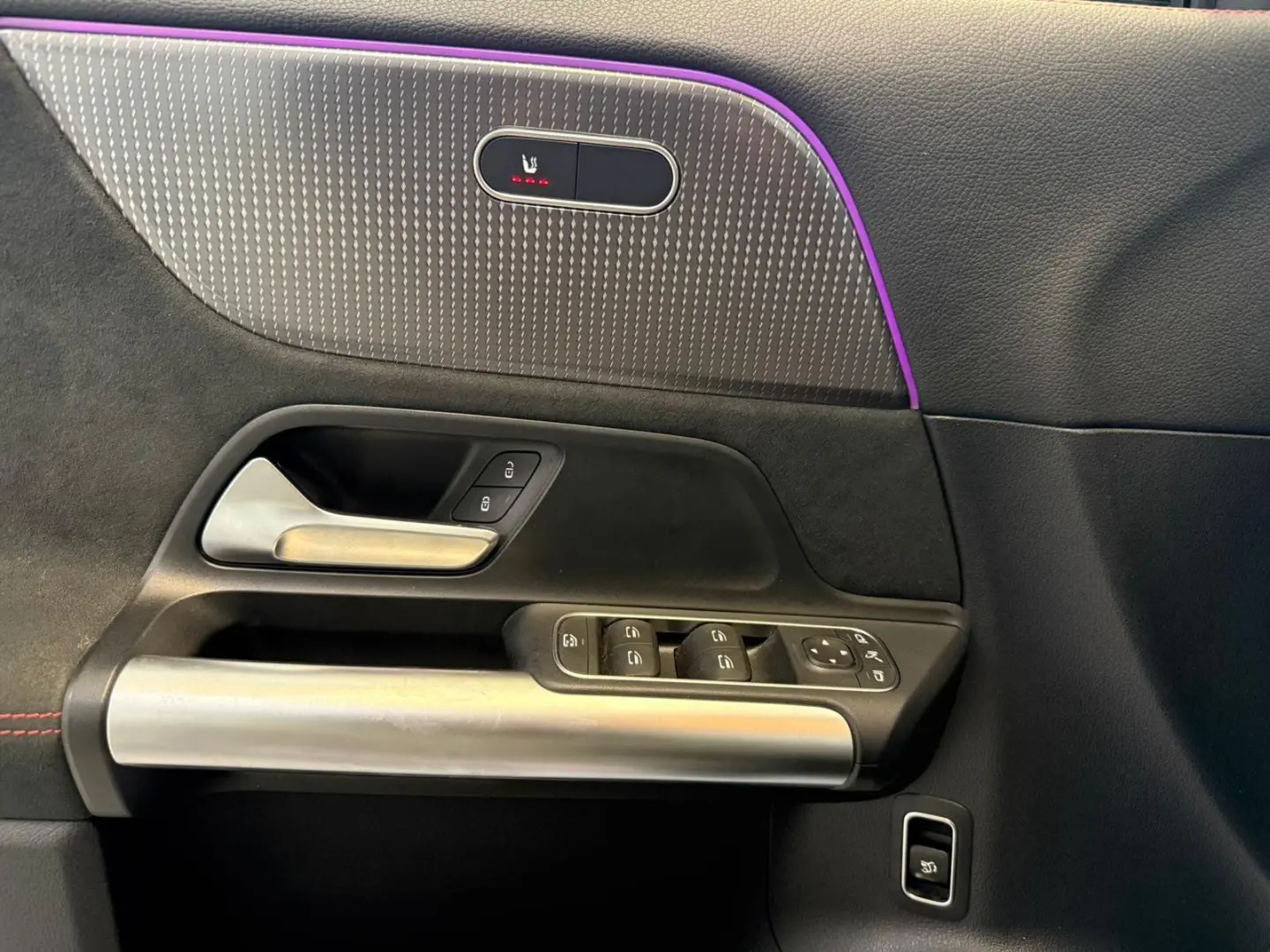 EQA 250 AMG KAMERA LED TOTW CARPLAY EASYPK DAB