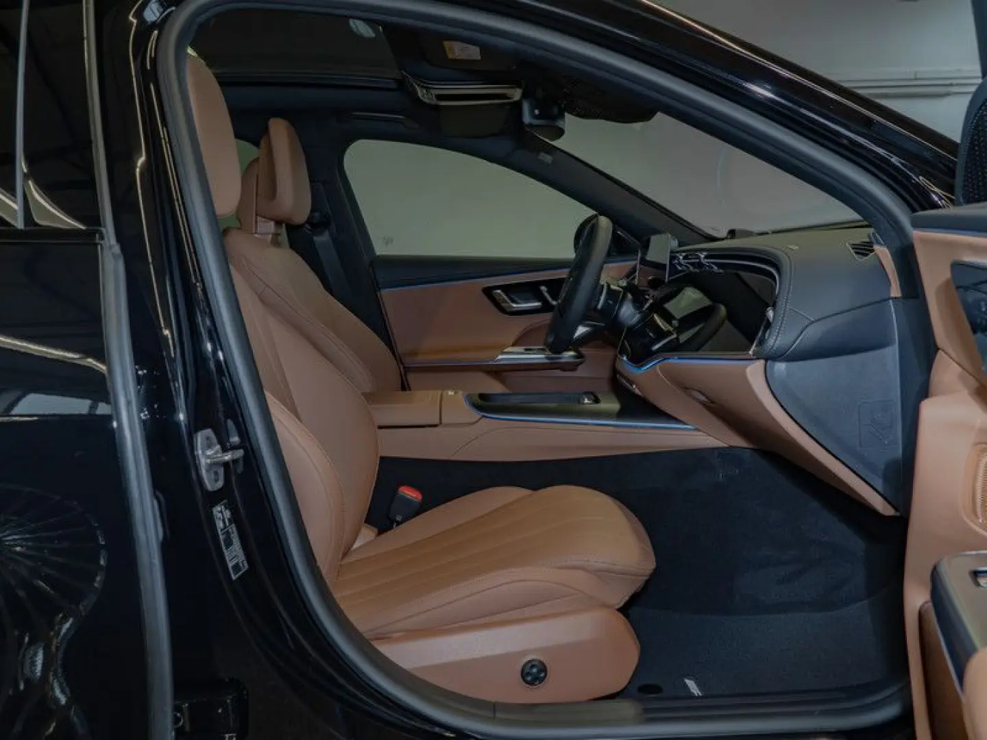 E 220 d AMG-Sport Super Pano Night Distr 20'