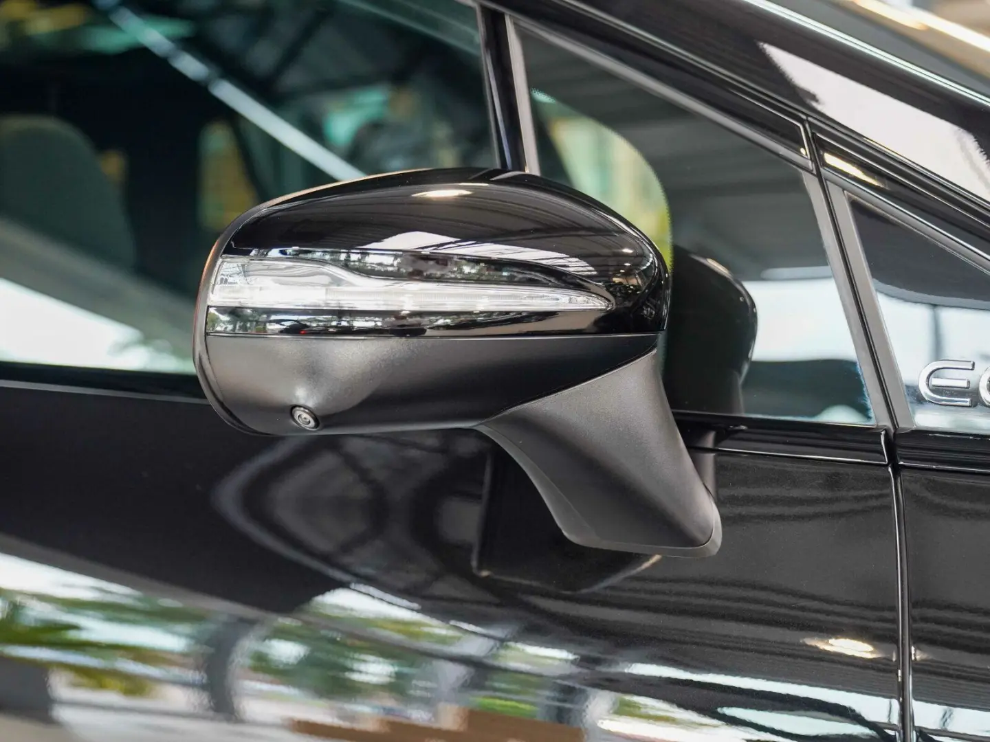 EQE SUV 350 4M AMG Line Premium  AIRMATIC AHK TV