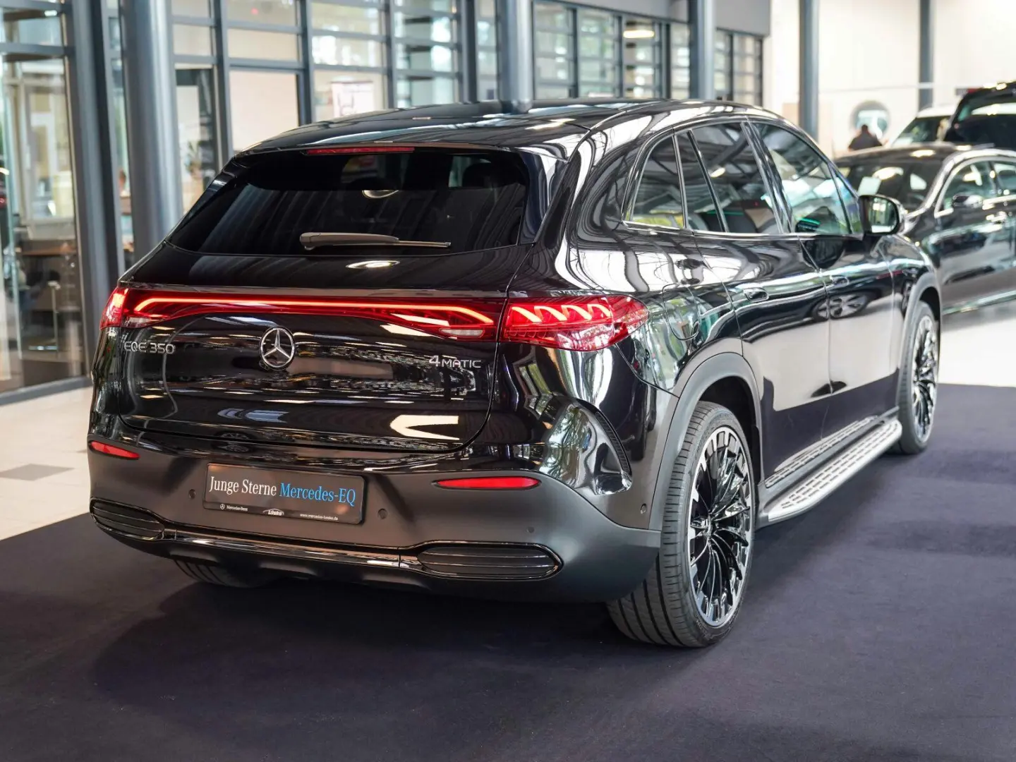 EQE SUV 350 4M AMG Line Premium  AIRMATIC AHK TV