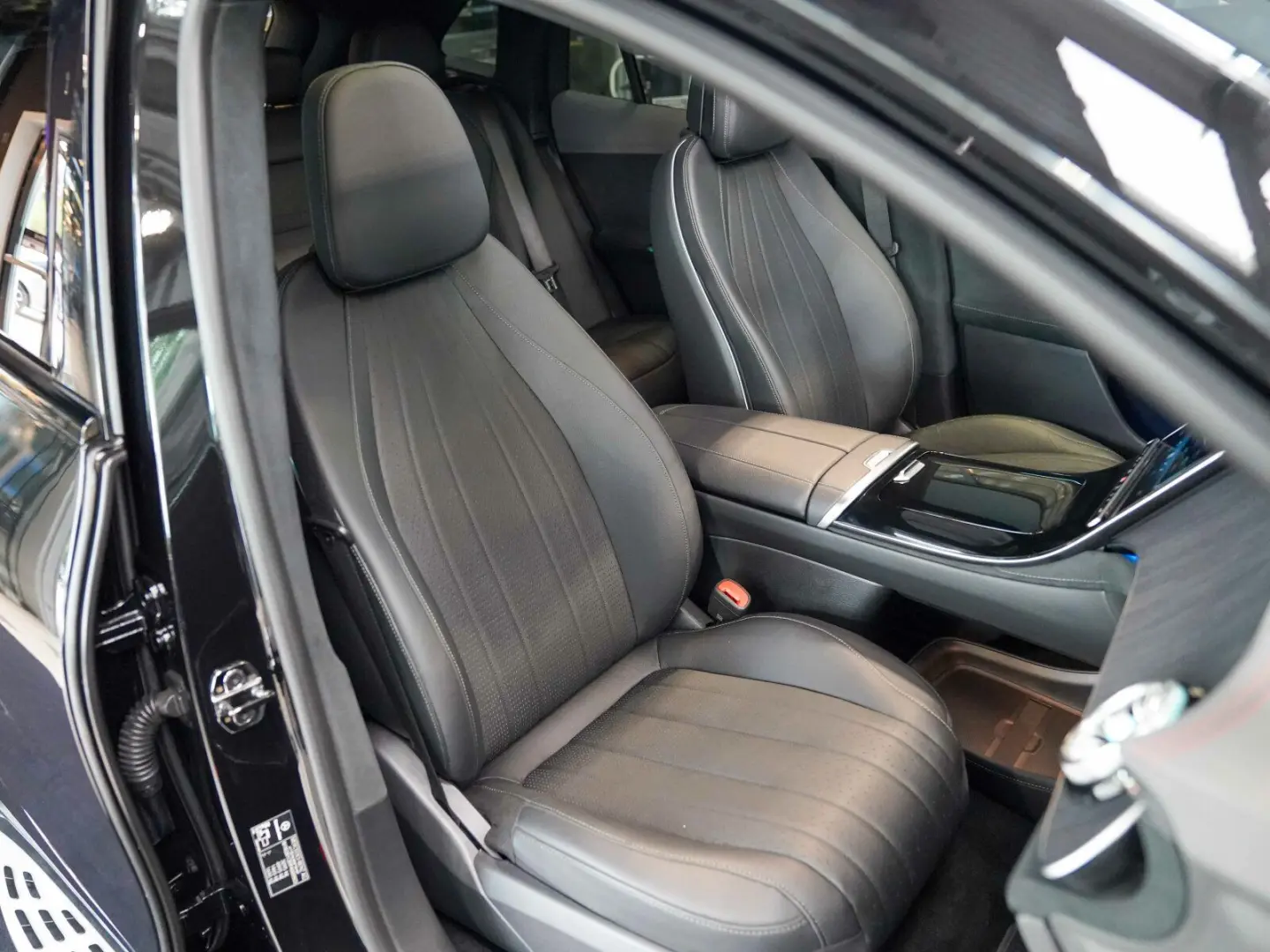 EQE SUV 350 4M AMG Line Premium  AIRMATIC AHK TV