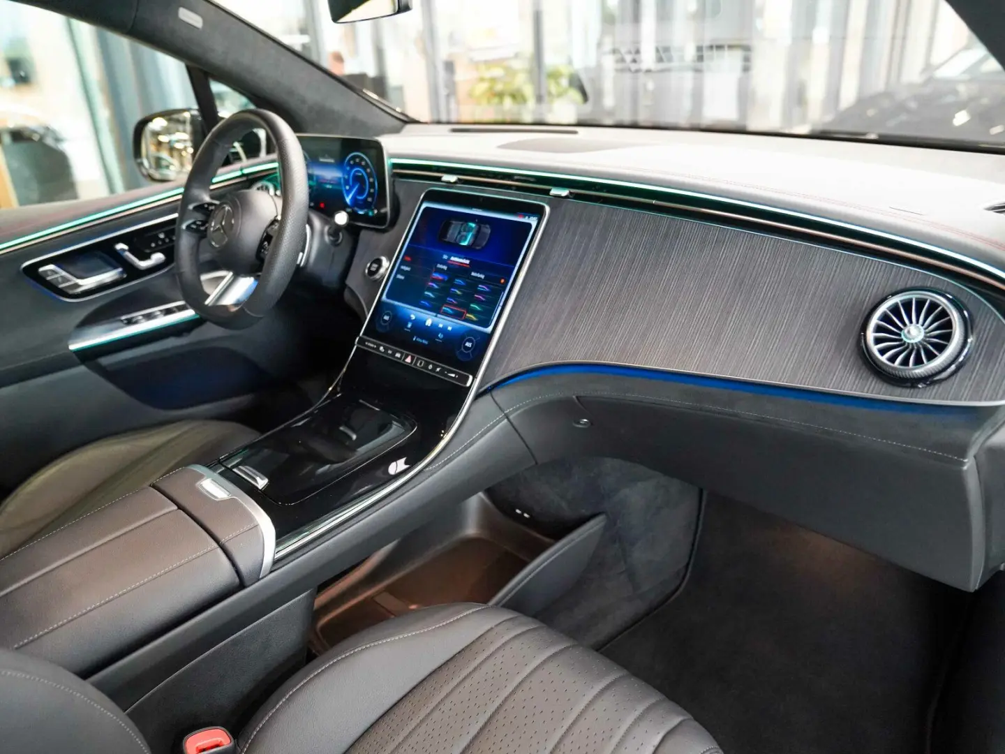 EQE SUV 350 4M AMG Line Premium  AIRMATIC AHK TV