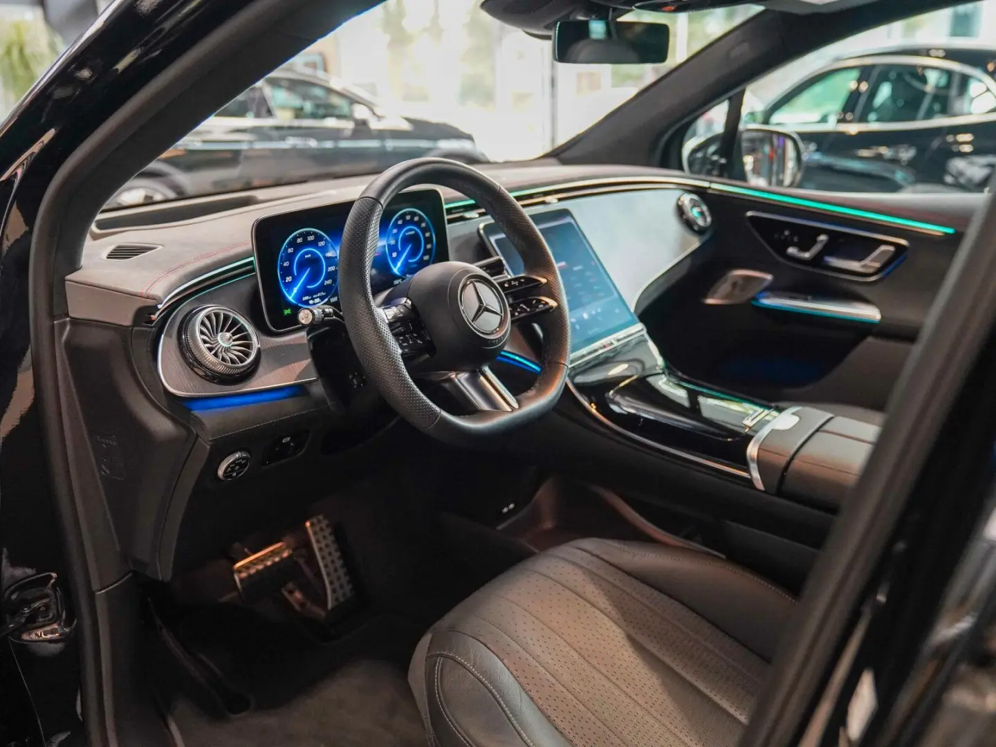 EQE SUV 350 4M AMG Line Premium  AIRMATIC AHK TV