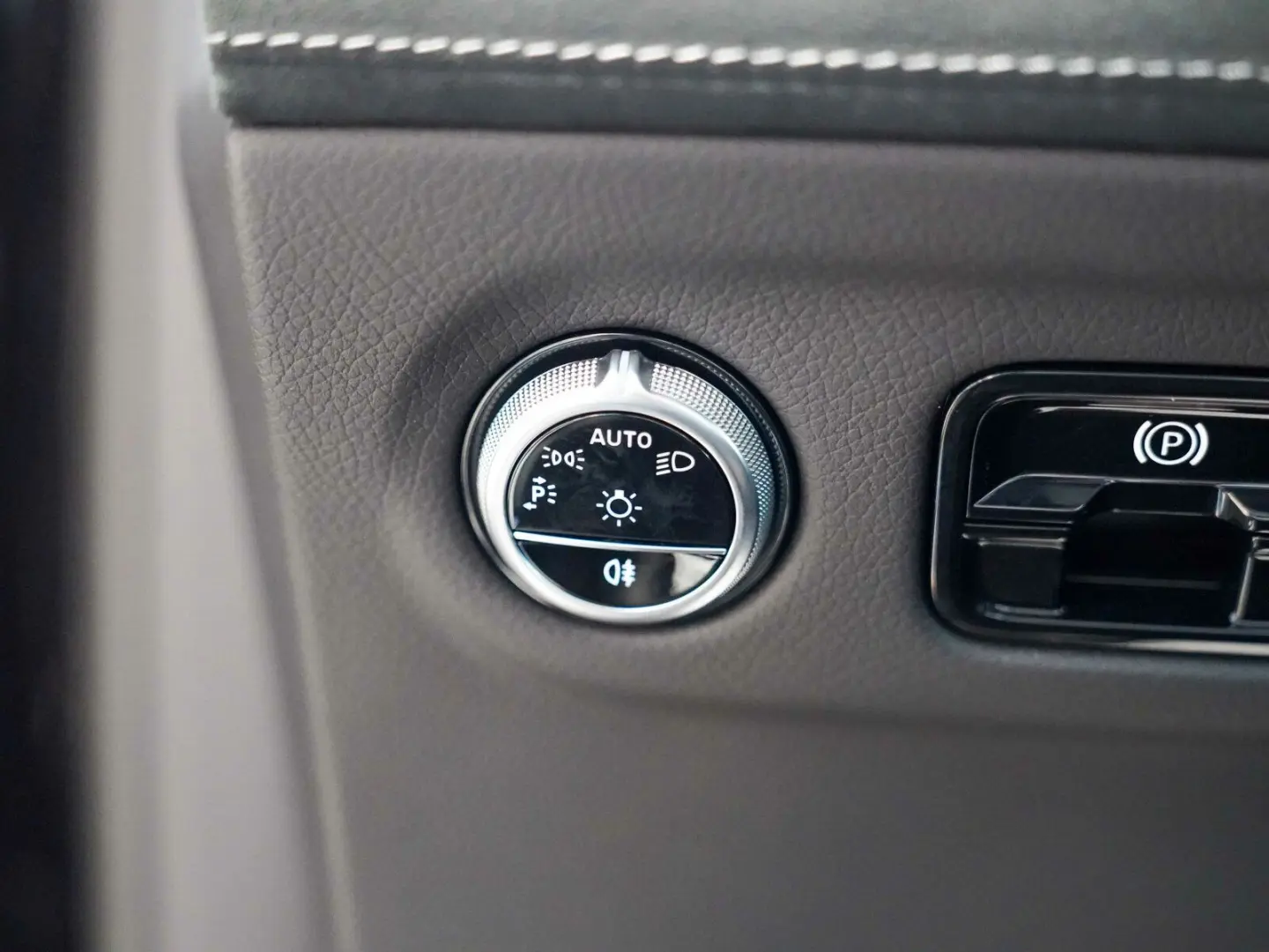 EQE SUV 350 4M AMG Line Premium  AIRMATIC AHK TV