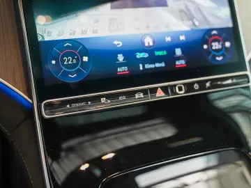 EQE SUV 350 4M AMG Line Premium  AIRMATIC AHK TV